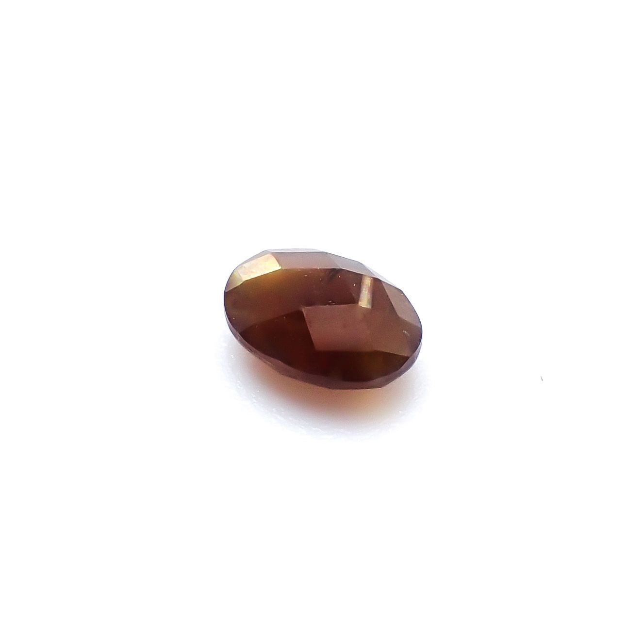 ◇リバーシブル・チェッカーカット◇レインボーガーネット 日本・奈良県産 0.54ct / 5.7x4.1mm前後 [260932925]
