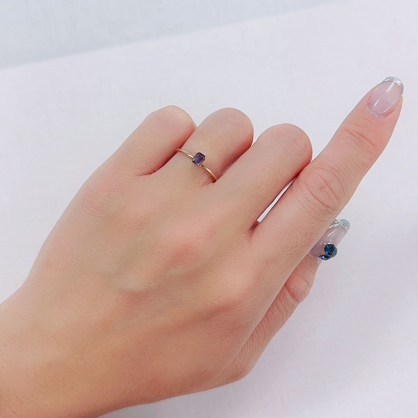 バイカラーサファイア(宝石名バイカラー・サファイア)タンザニア産 0.34ct 識別済[230622379]3.8x3mm前後