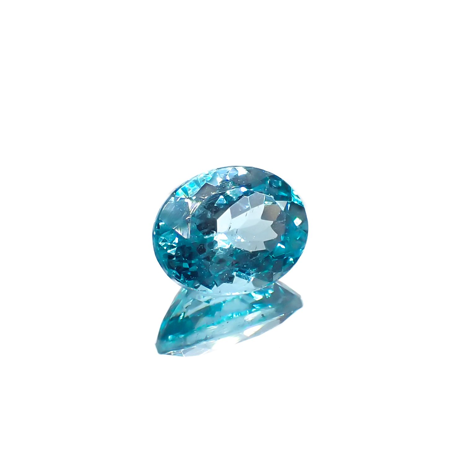 アパタイト(宝石名アパタイト)ブラジル産 2.18ct 識別済[230321345]9.1x7.2mm前後