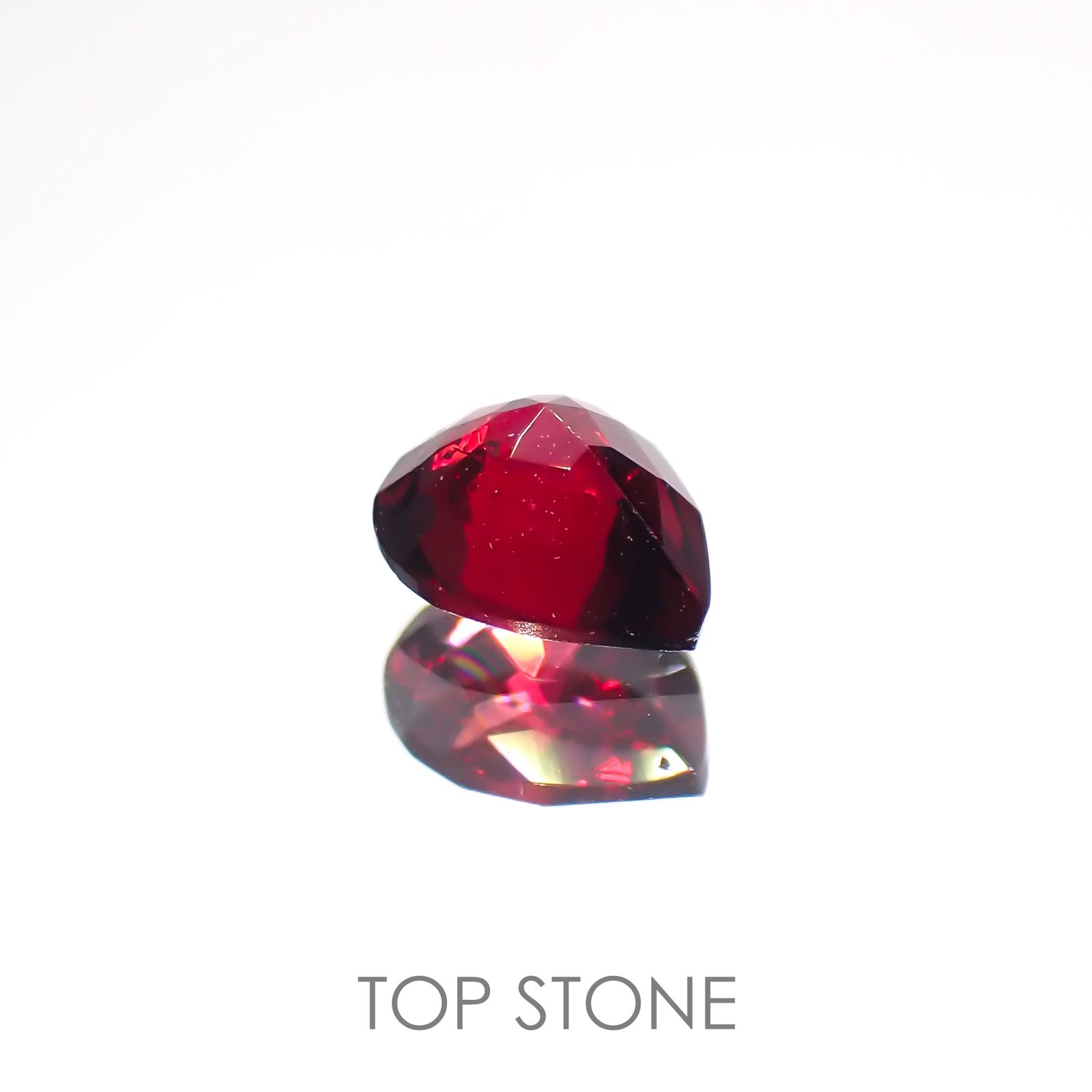 レッドスピネル(宝石名レッド・スピネル)タンザニア産 0.33ct 識別済[220114318]4.8x3.9mm前後