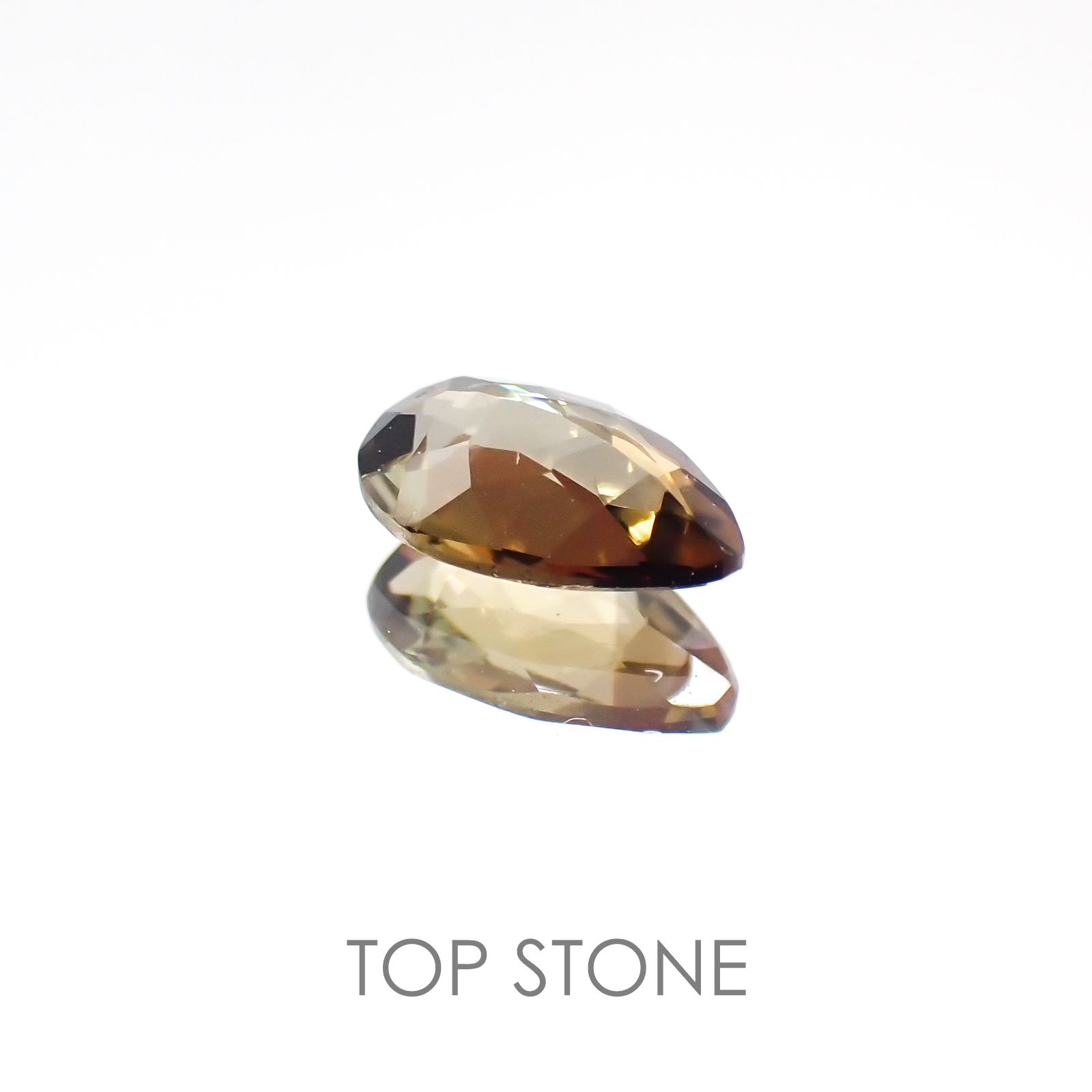 バイカラーアンダリュサイト スリランカ産 ルース 0.36ct[20117467]6.2×3.9mm前後