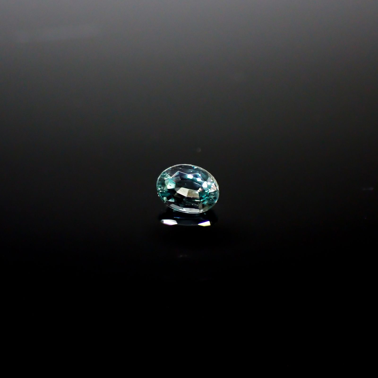 アレキサンドライト ブラジル産/EmeraldMains社製 0.10ct[240527586]3.2x2.5mm前後