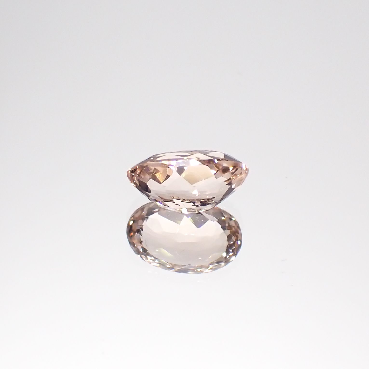 モルガナイト(宝石名モルガナイト)ナイジェリア産 1.26ct 識別済[230321160]8.6x5.5mm前後