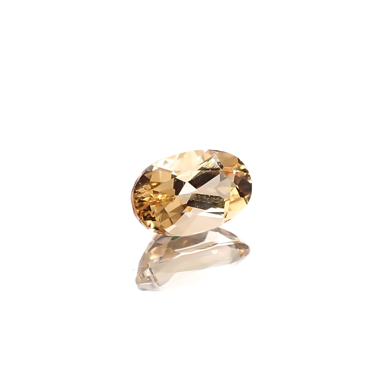 インペリアルガーネット(宝石名ヘソナイト・ガーネット)スリランカ産 0.48ct 識別済[241129439]5.9x3.7mm前後
