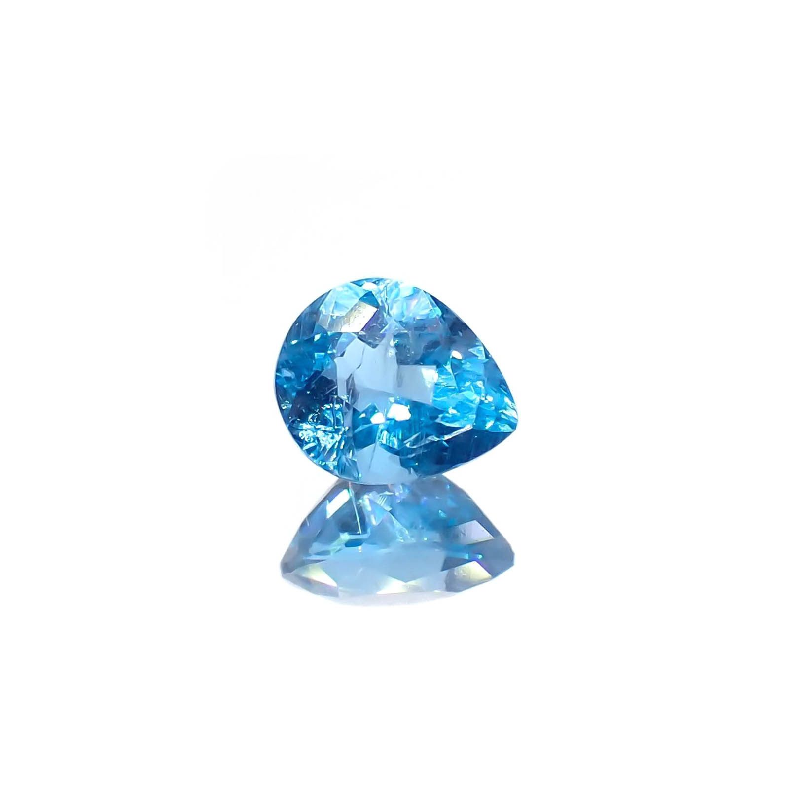 アウイナイト フルオレッセンス(宝石名アウイナイト)ドイツ産 0.28ct 識別済[250917694]4.9x4.1mm前後