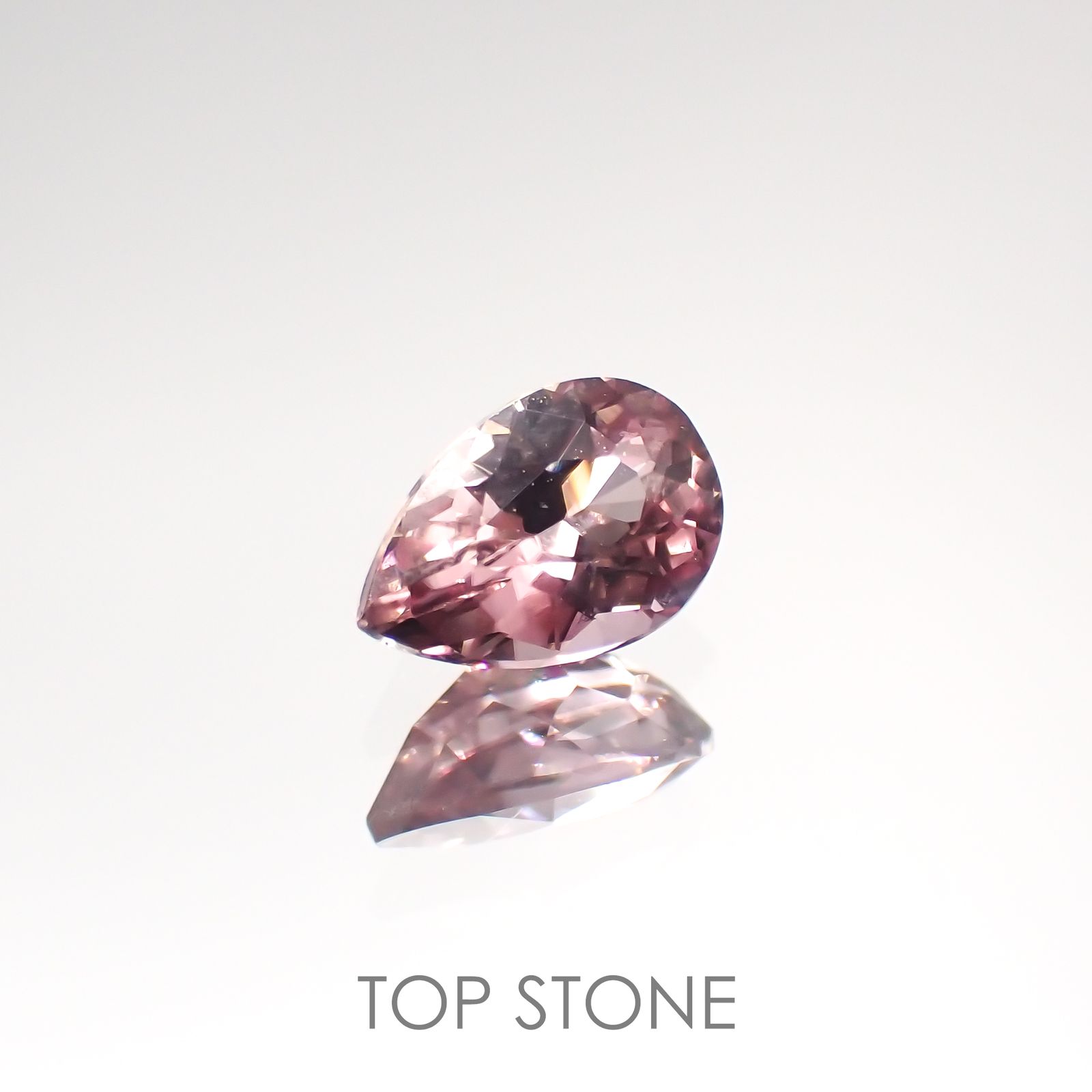 ピンクダイアスポア(宝石名ダイアスポア) アフガニスタン産 0.52ct 識別済[210912427]6.3×4.1mm前後