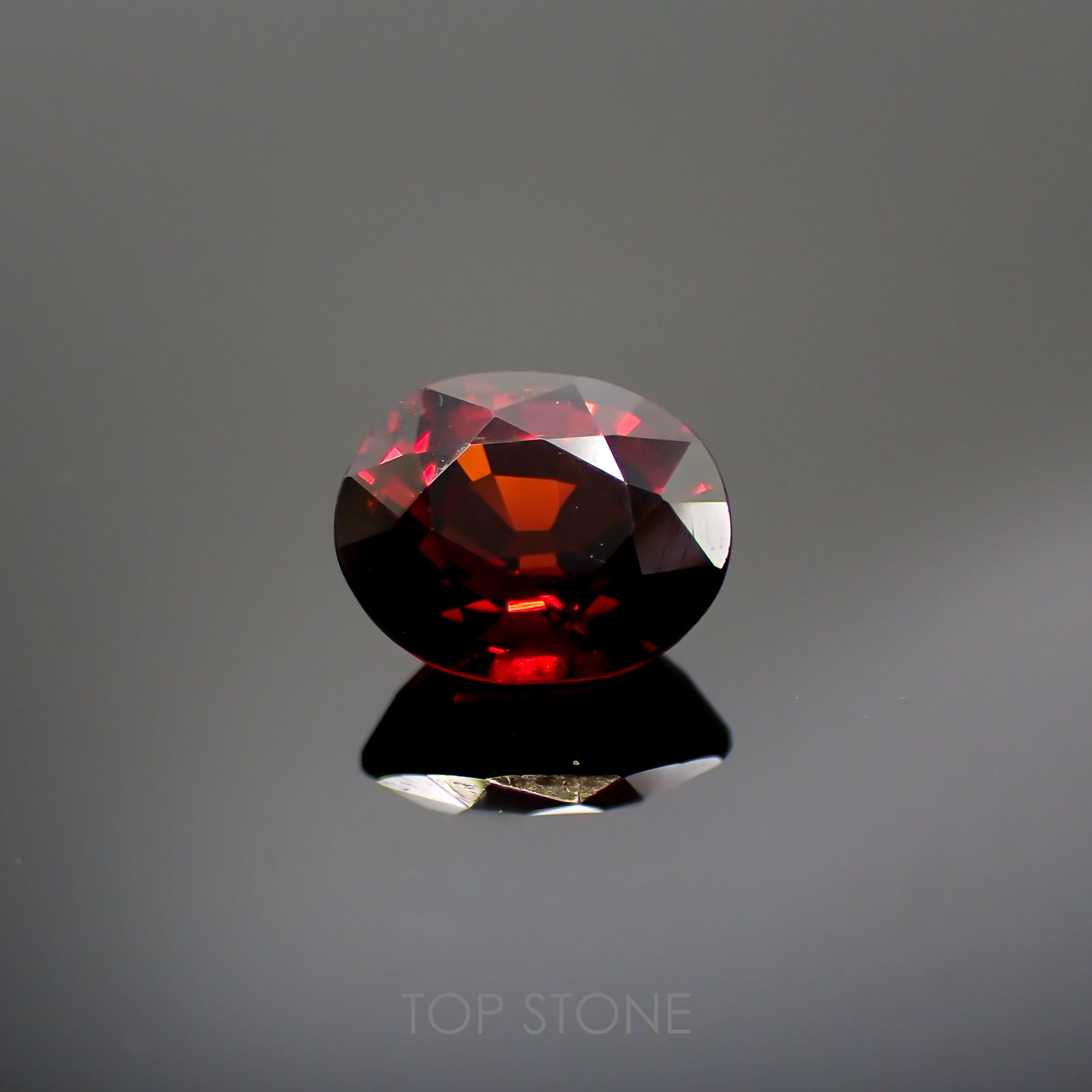 スペサルティン アルマンディン ガーネット(宝石名スペサルティン アルマンディン・ガーネット)ブラジル産 2.15ct 識別済[220113840]7.9x6.6mm前後