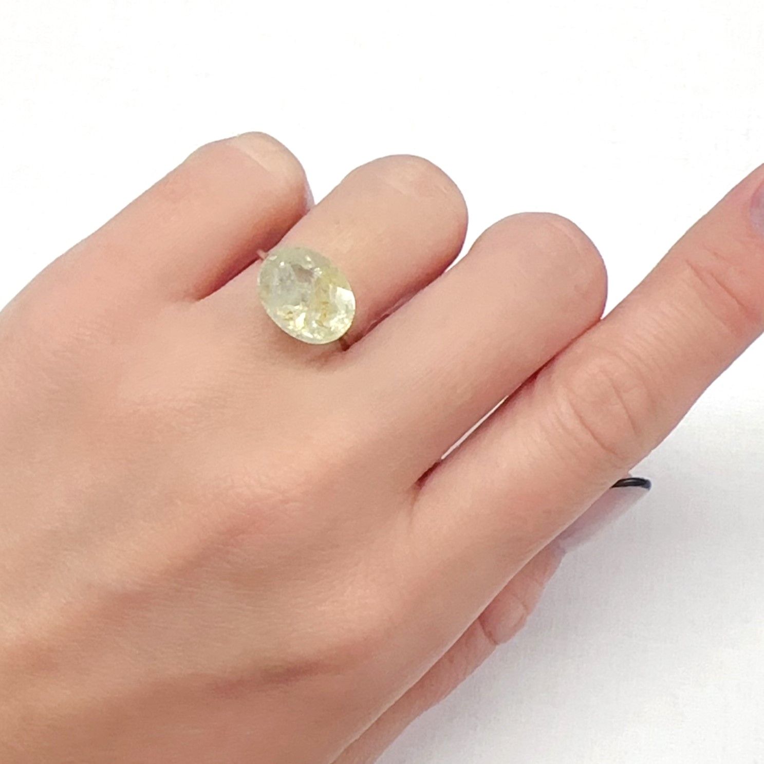 オーロラアクアマリン ブラジル産 4.55ct[240226059]12.7x9.7mm前後