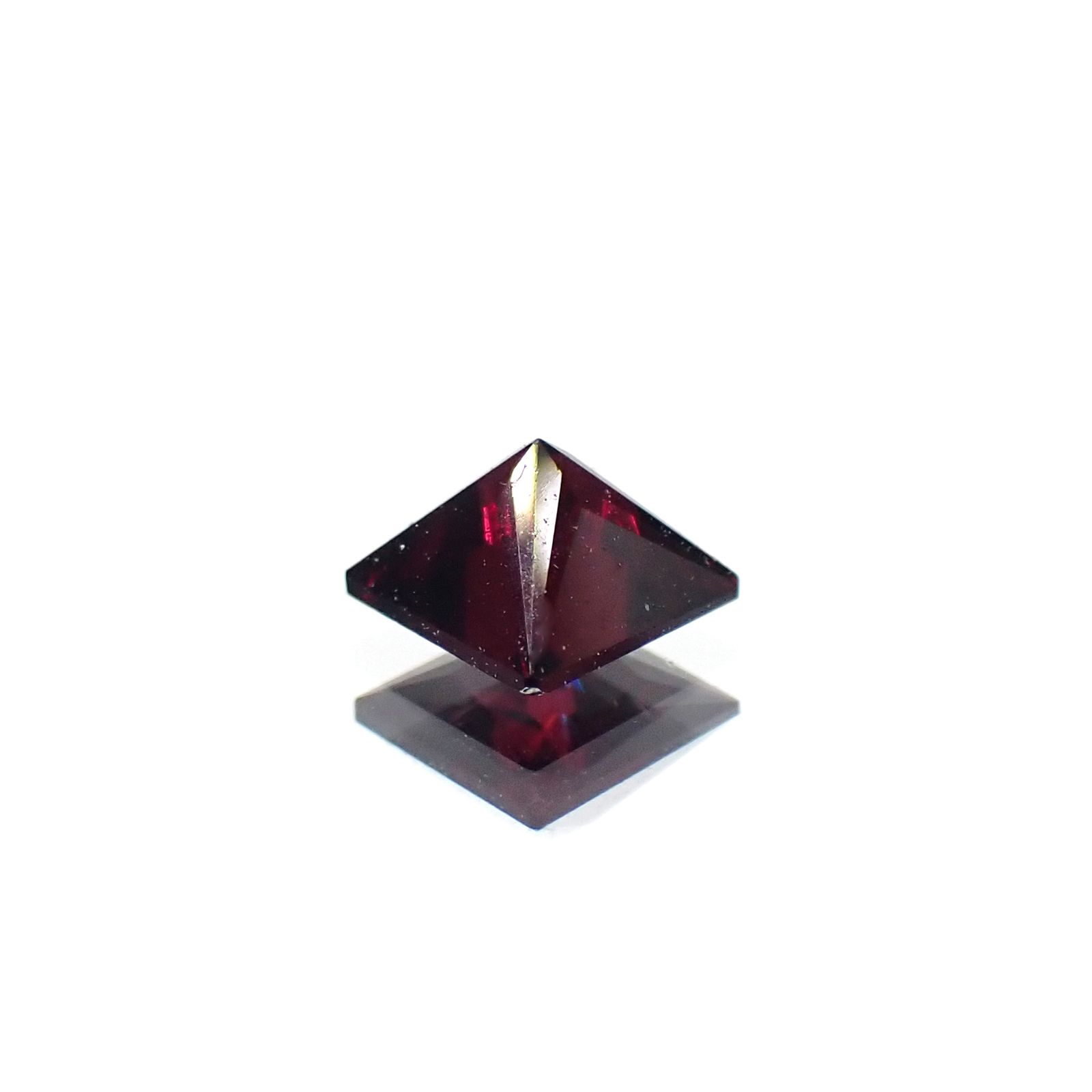 ◇プリンセスカット◇アントヒルガーネット(クロムパイロープガーネット) アメリカ・アリゾナ州産 0.39ct[240527831]3.9x3.9mm前後