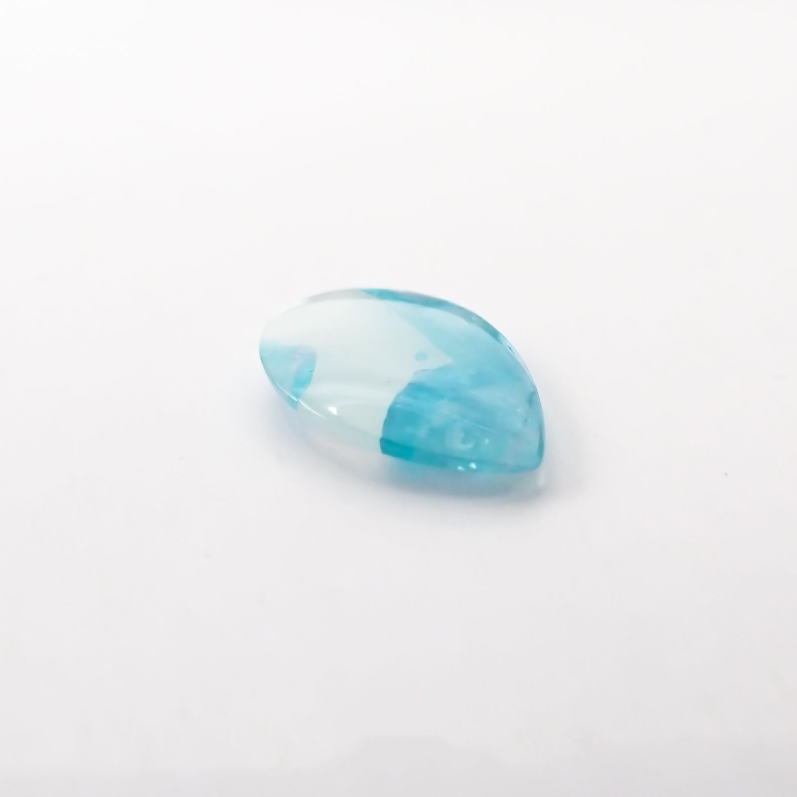 パライバトルマリンインクォーツ ブラジル産 ルース 1.84ct[210410807]12.9×8.8mm前後