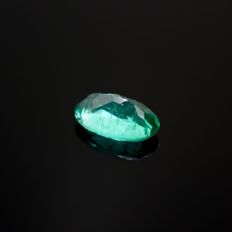 パライバトルマリン(宝石名トルマリン/別名パライバ・トルマリン)ブラジル・キントス鉱山産 0.254ct ソ付(宝貴協)[221018733]5.1x3.1mm前後