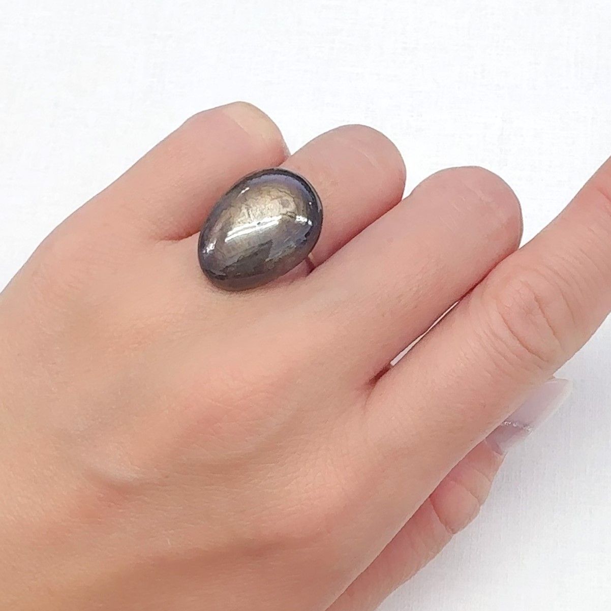 ◇フリーフォーム◇ゴールドシーンスターサファイア ケニア産 23.35ct[240527498]20.9x15.5mm前後