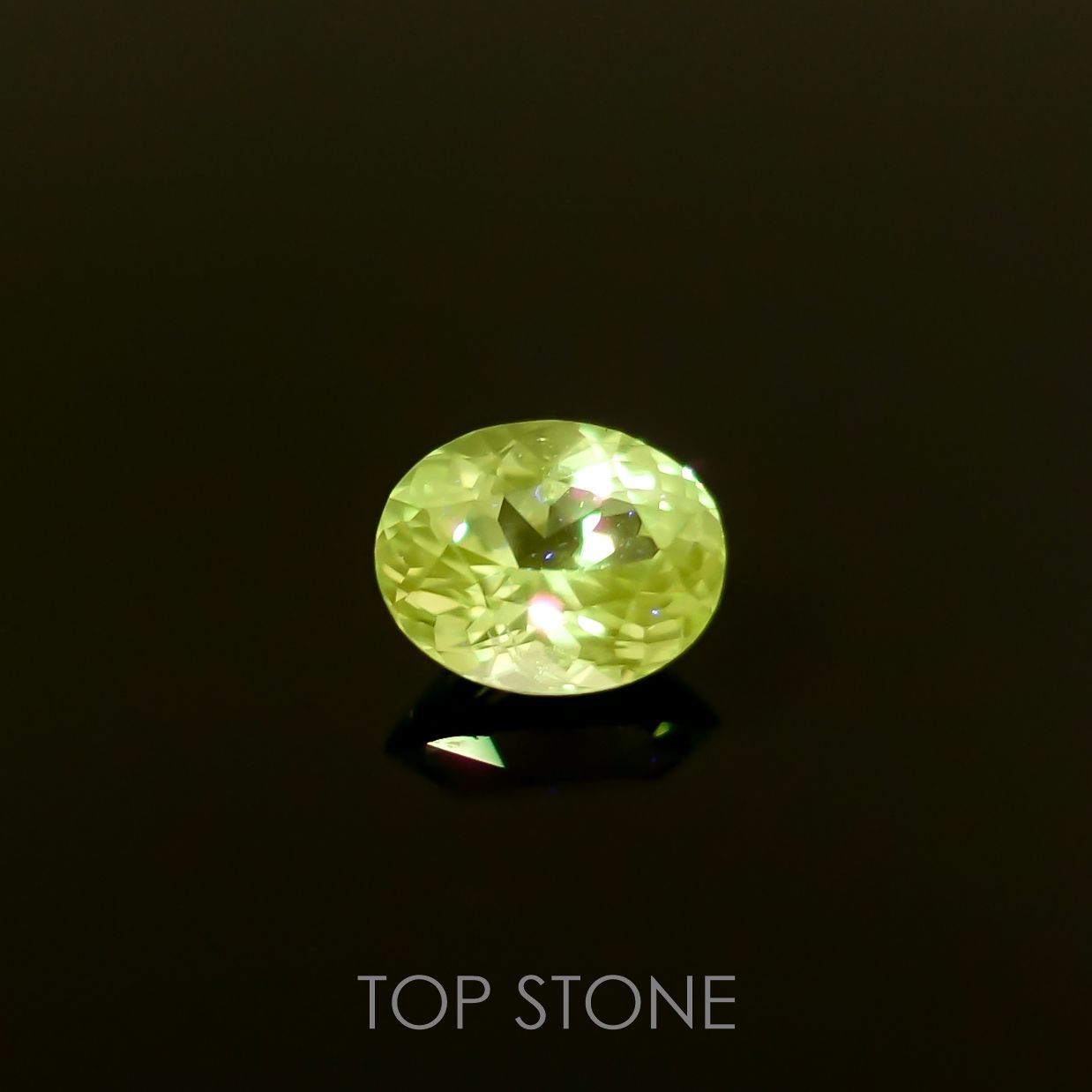 バナジウムコーネルピン(宝石名コーネルピン)タンザニア・タンガ州産 0.91ct 識別済[220115625]6.6x5.2mm前後