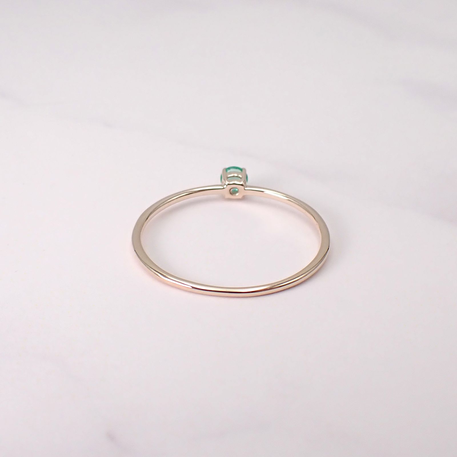 リング空枠：石留め▶ノンオイルエメラルド（お客様製作例）