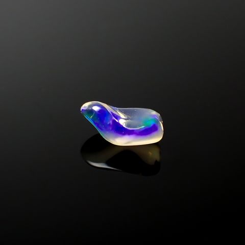 バイカラーメキシコオパール 原石 メキシコ産 0.58ct[240226186]8.1x4.1mm前後