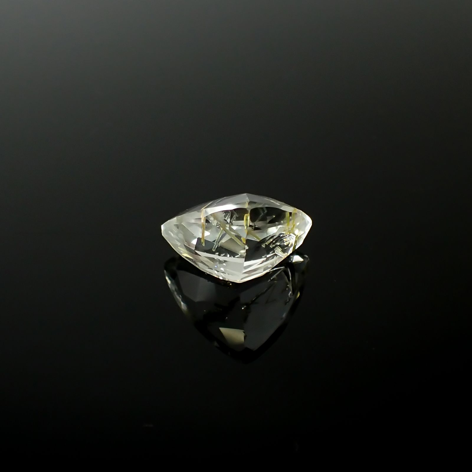 アパタイトイントパーズ(宝石名アパタイト イン トパーズ)ブラジル産 19.70ct 識別済[240225930]19x16.2mm前後