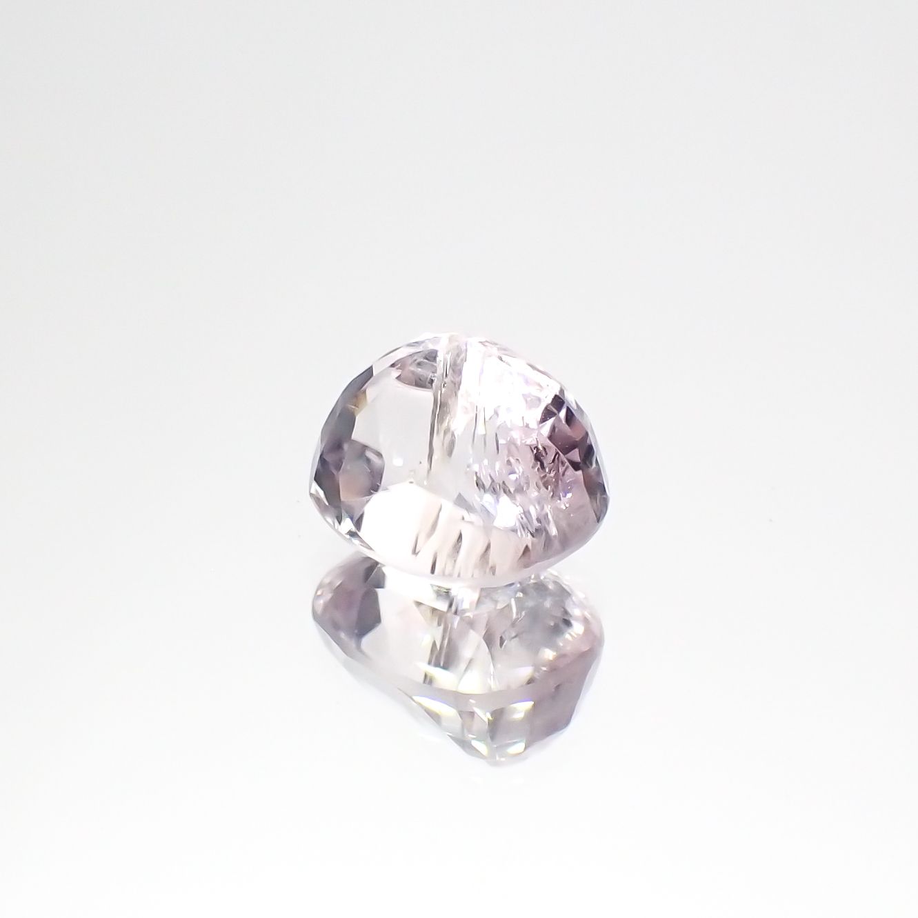 ポードレッタイト(宝石名ポードレッタイト)ビルマ産 1.372ct ソ付(彩珠)[230722816]6.9x6mm前後