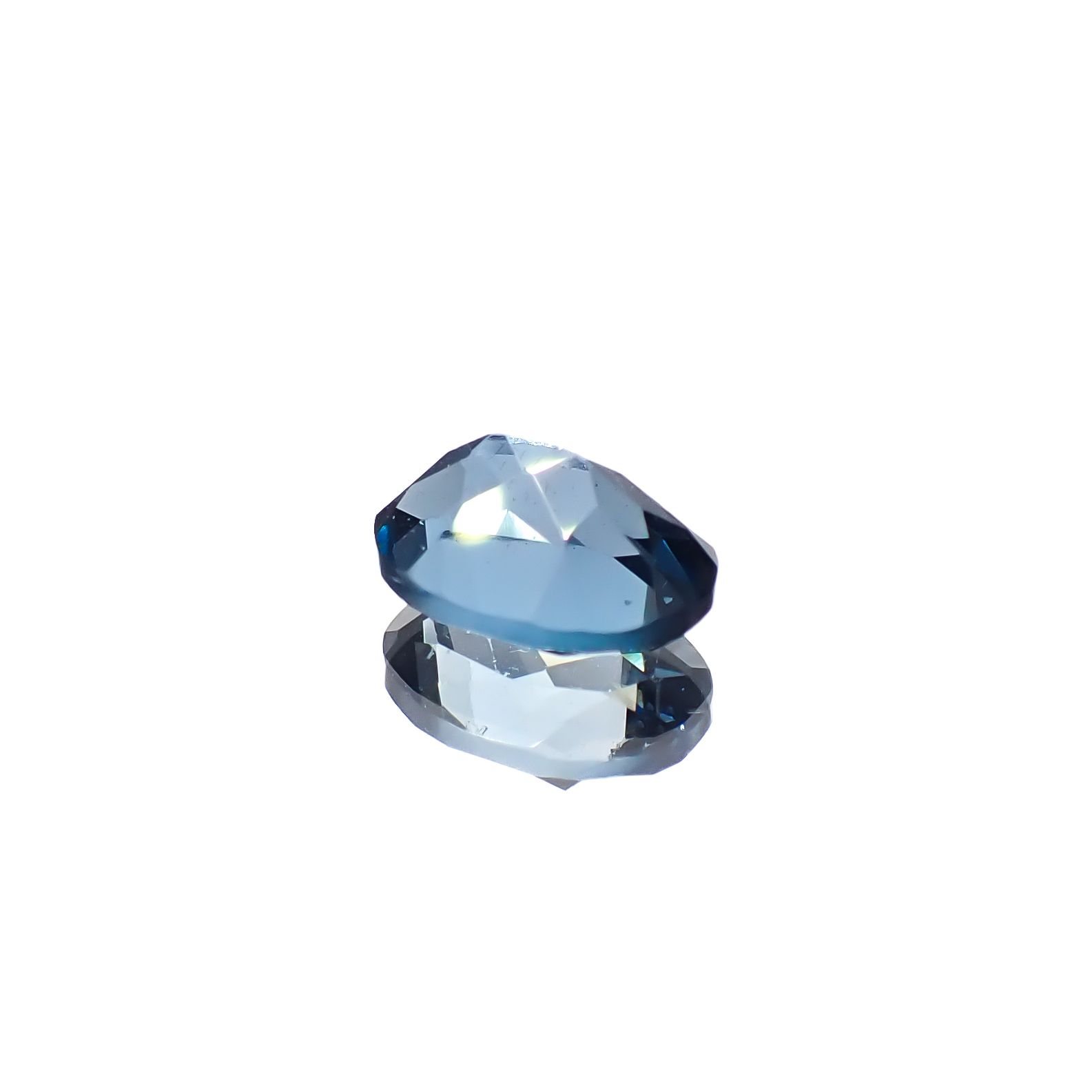 ロンドンブルートパーズ ブラジル産 1.55ct[240326794]7.9x6mm前後
