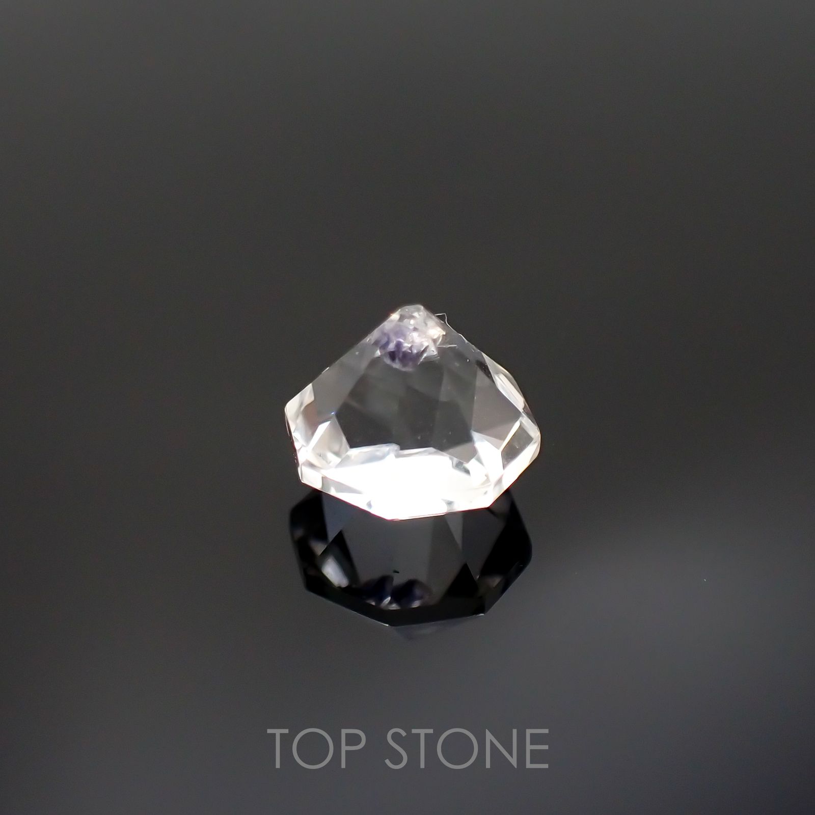 ◇オクタゴンカット◇フローライトインクォーツ マダガスカル産 2.67ct[220515711]8.4x8.3mm前後
