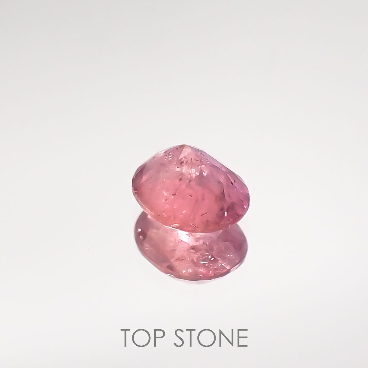 ペツォッタイト(ラズベリル)(宝石名ペツォッタイト) マダガスカル産 0.338ct ソ付(彩珠)[210711800]4.8×3.9mm前後