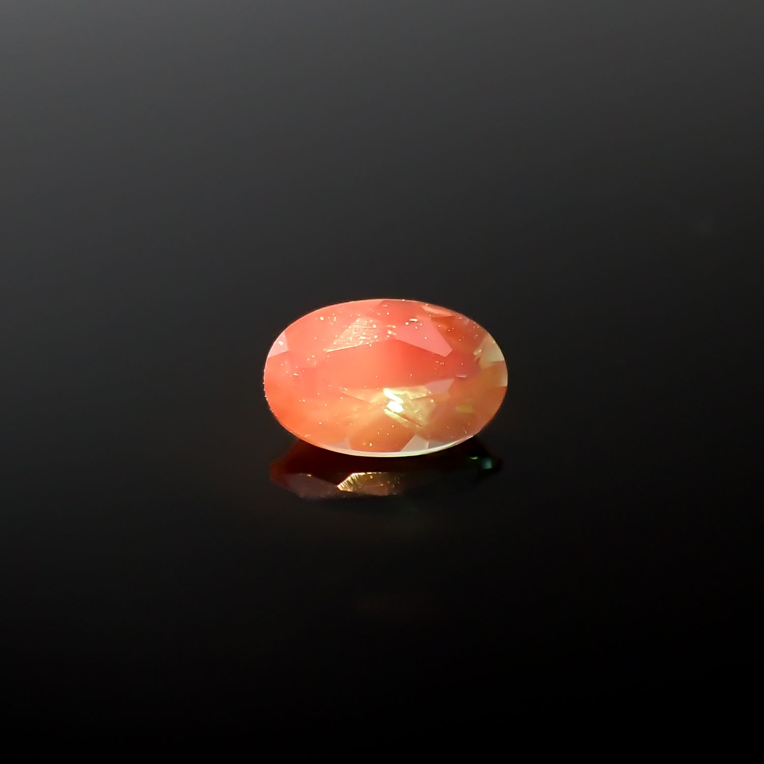 カラーチェンジアンデシン モンゴル産 0.35ct[240226318]6x4mm前後