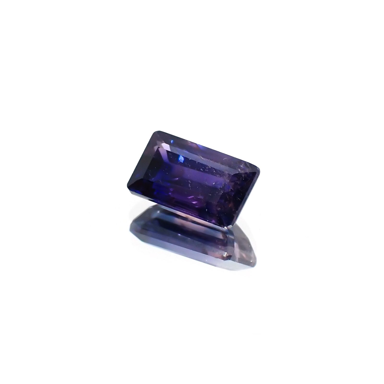 バイカラーサファイア(宝石名バイカラー・サファイア) タンザニア産 識別済 1.30ct / 7.5x4.3mm前後 [20129278]