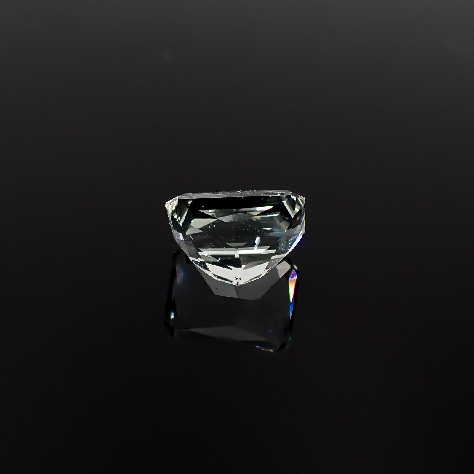 オリゴクレース(宝石名オリゴクレース)ケニア産 2.38ct 識別済[240628002]9.4x7.1mm前後