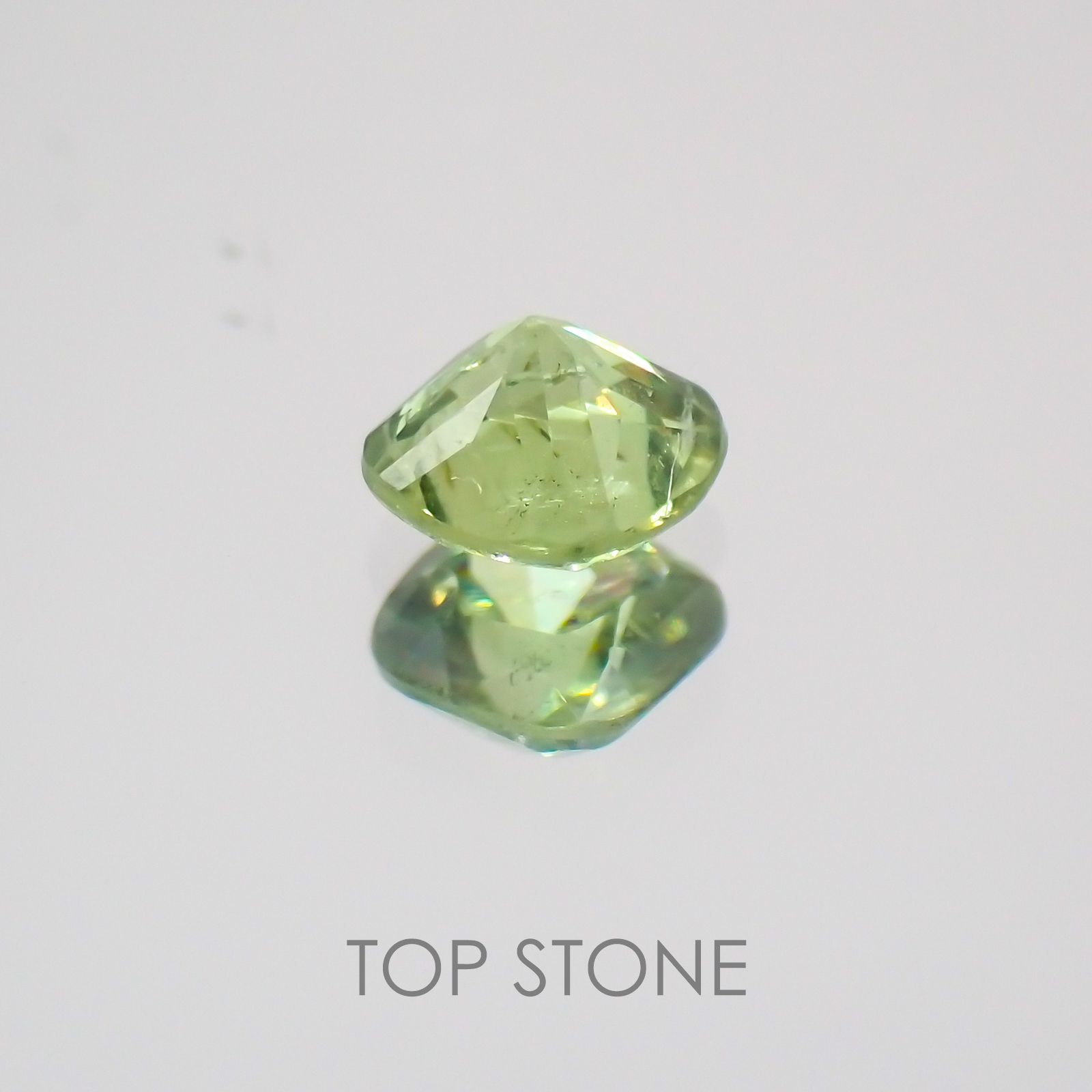 デマントイドガーネット ナミビア産 ルース 0.23ct[21029896]3.5×3.5mm前後