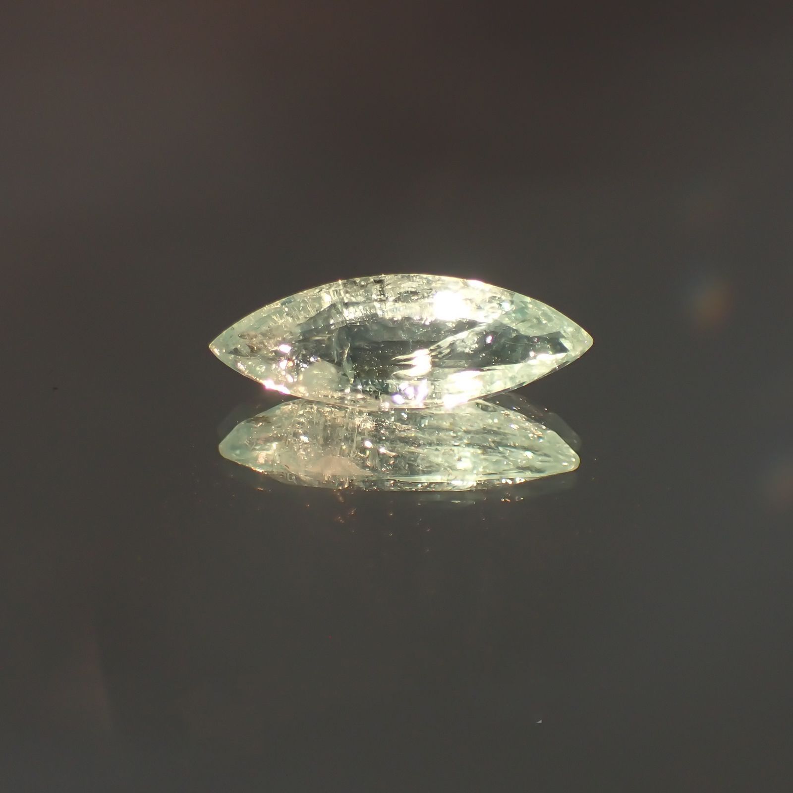 パライバトルマリン(宝石名トルマリン/別名パライバ・トルマリン) モザンビーク産 2.801ct ソ付(宝貴協)[210410361]16.3×6.0mm前後
