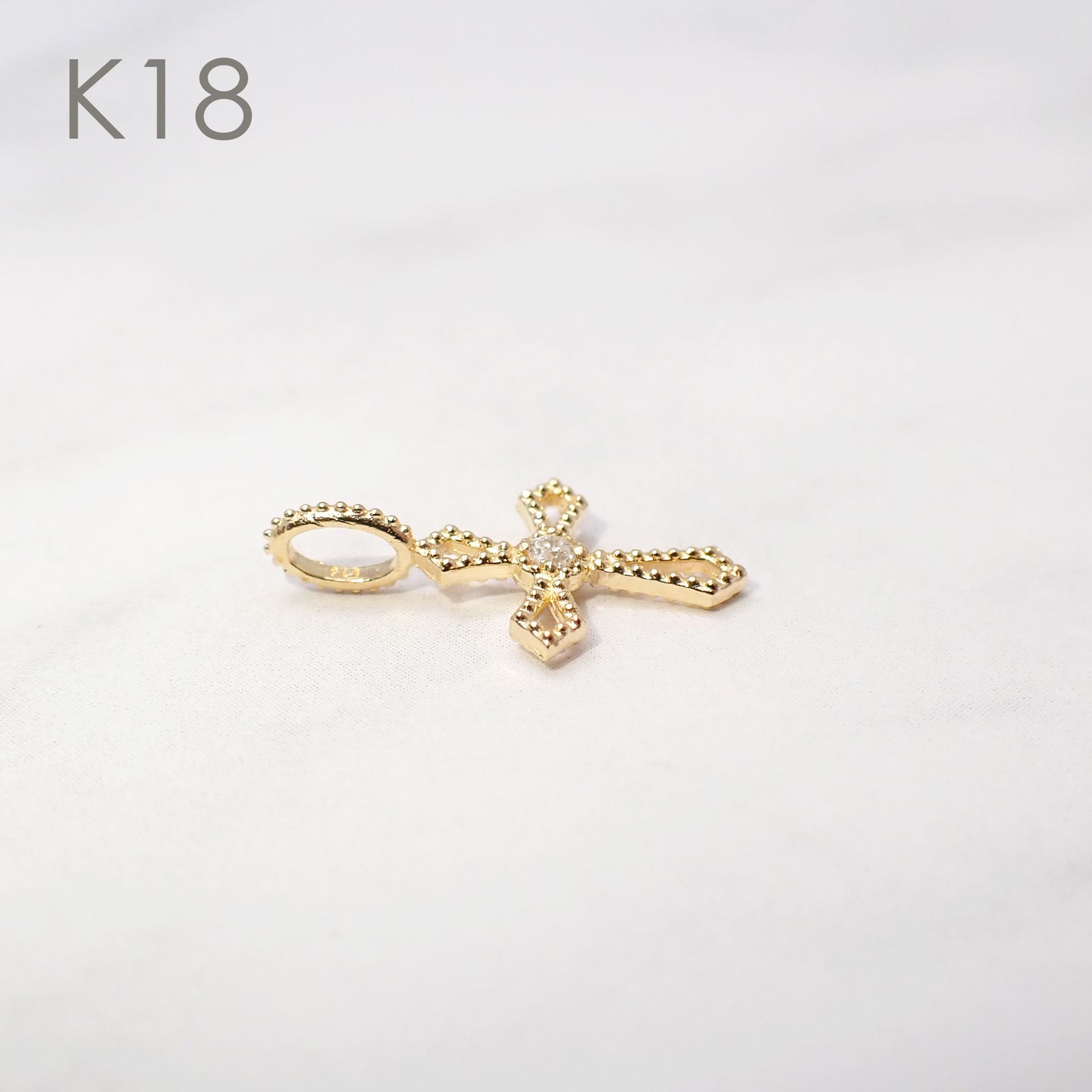 ◇K18/K10 Beata（ビィータ）◇クロス [ラッキーチャーム/ペンダントトップ※チェーン別売り]