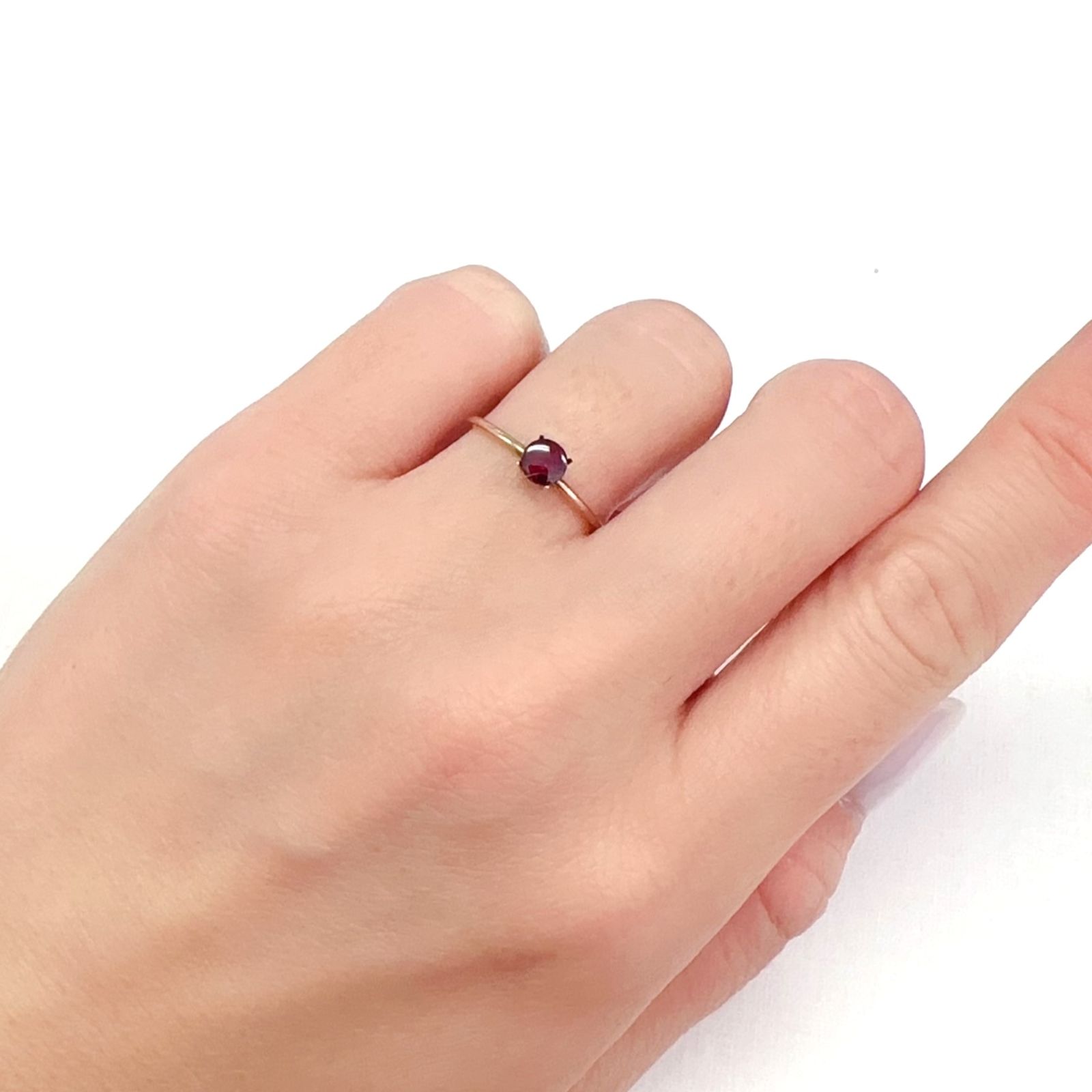 ◇バフカット◇クロムパイロープガーネット アメリカ・アリゾナ州産 0.42ct[231224541]4.5x4.4mm前後