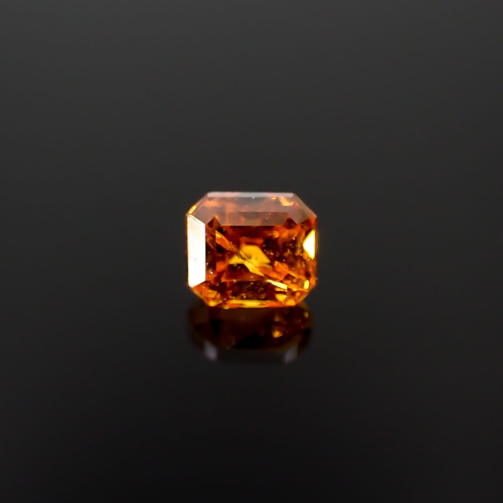 マンダリンガーネット マダガスカル産 0.27ct[240628222]3.3x2.9mm前後
