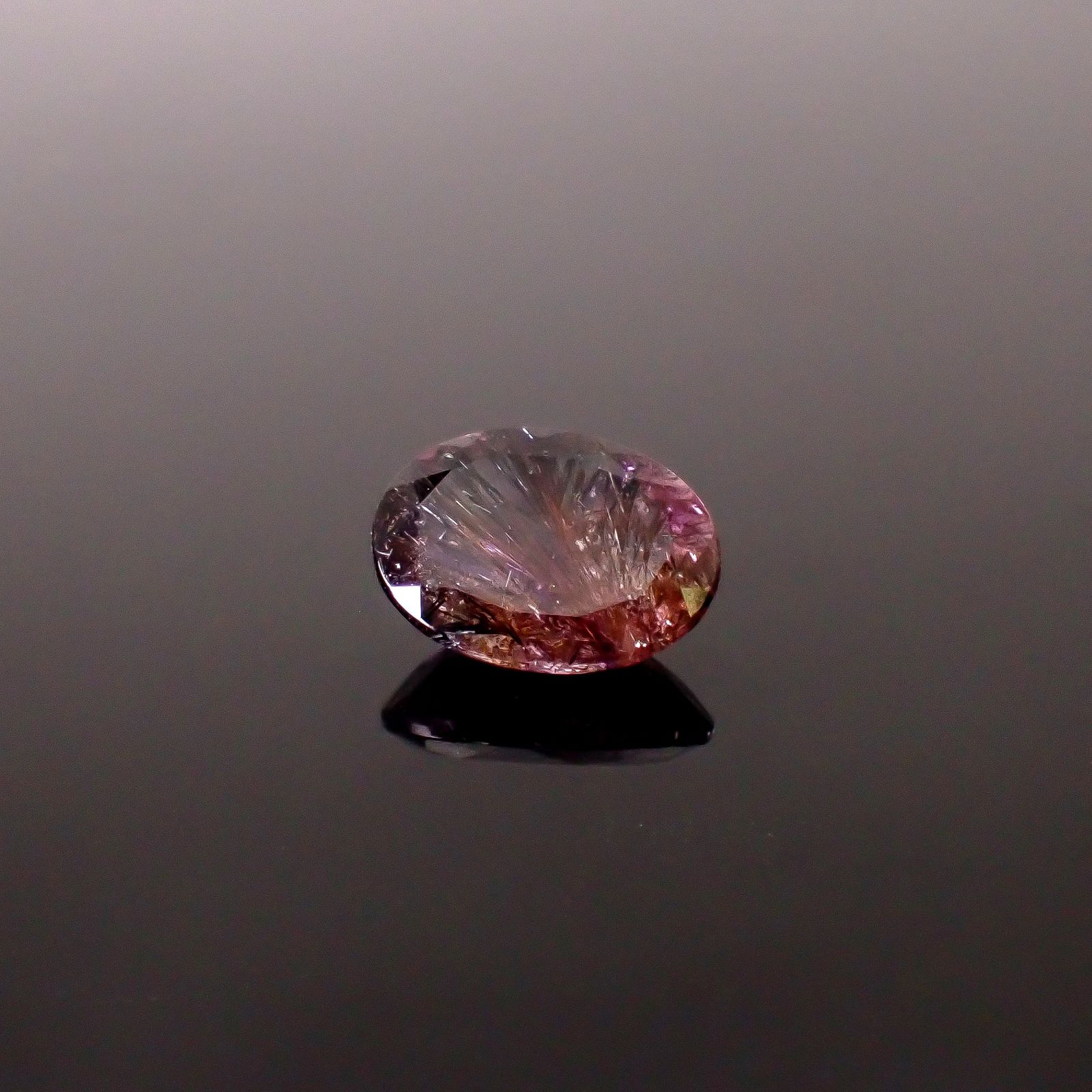 スーパーセブン ブラジル産 9.50ct / 16.9x12.5mm前後 [260231683]