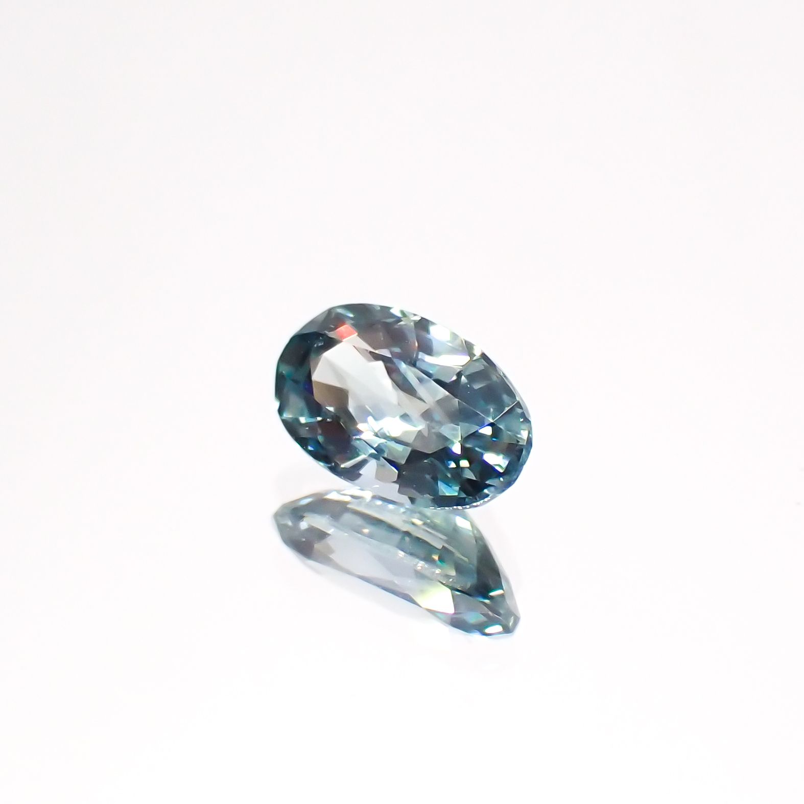 ブルーコーネルピン タンザニア産 0.57ct[231224502]6.4x3.8mm前後