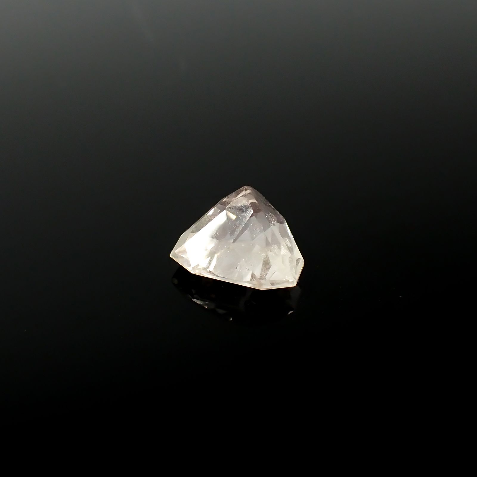 ◇カスタムカット◇ピンクエンジェルラダー マダガスカル産 4.30ct[240125430]10.9x10.9mm前後