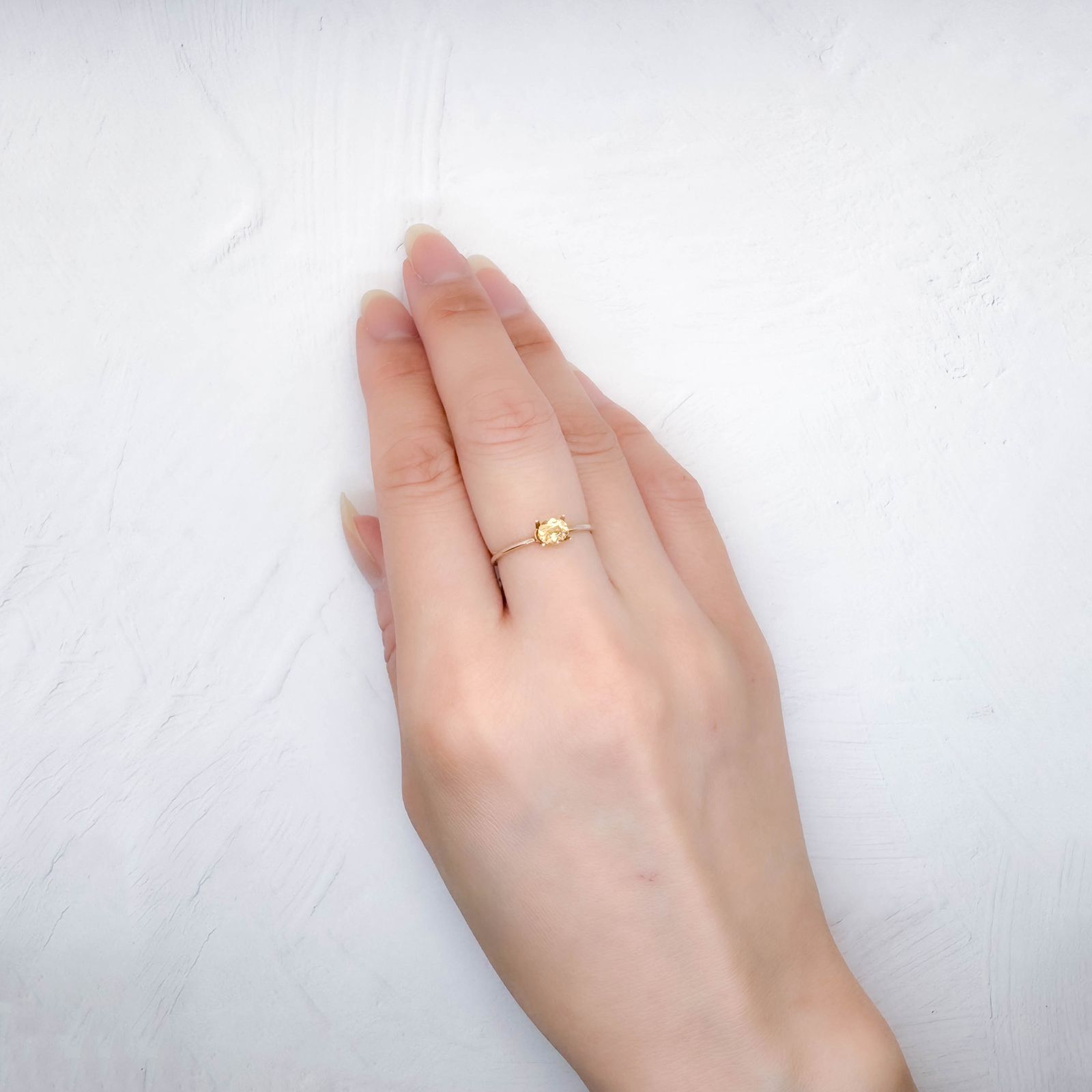 インペリアルトパーズ(宝石名トパーズ)ブラジル産 0.37ct / 4.8x4mm前後 [250630495]