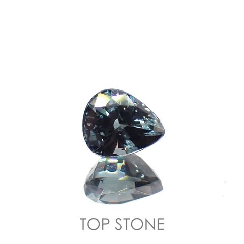 カラーチェンジガーネット アレキタイプ(宝石名ガーネット)マダガスカル・ベキリー産 0.65ct 識別済[220716955]5.4x4.4mm前後