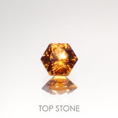 ◇ヘキサゴンカット◇ヘソナイトガーネット(宝石名ガーネット) スリランカ産 1.01ct 識別済[210812685]5.5×5.4mm前後