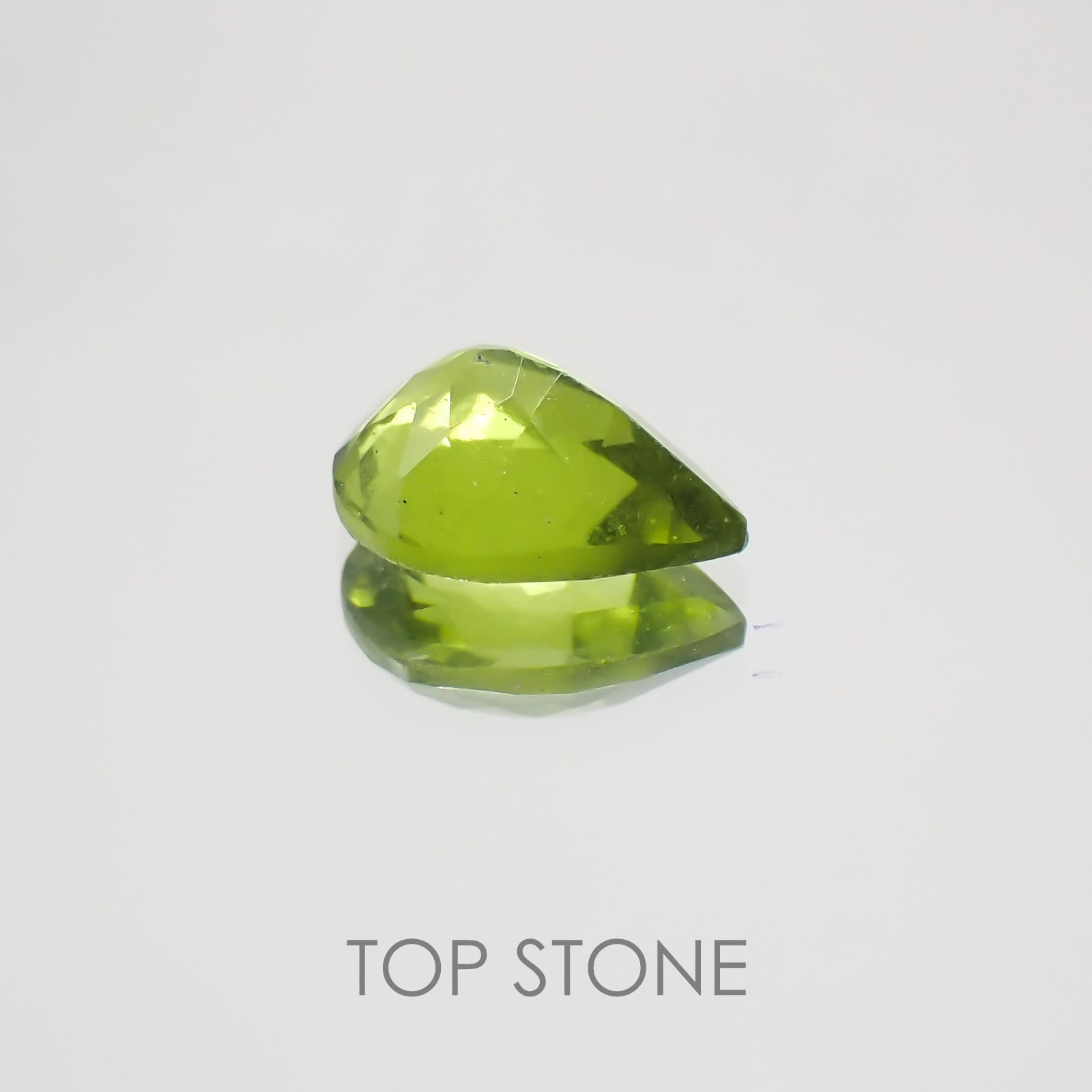 アイドクレース(宝石名アイドクレース) ケニア産 1.21ct 識別済[21059955]8.3×6mm前後