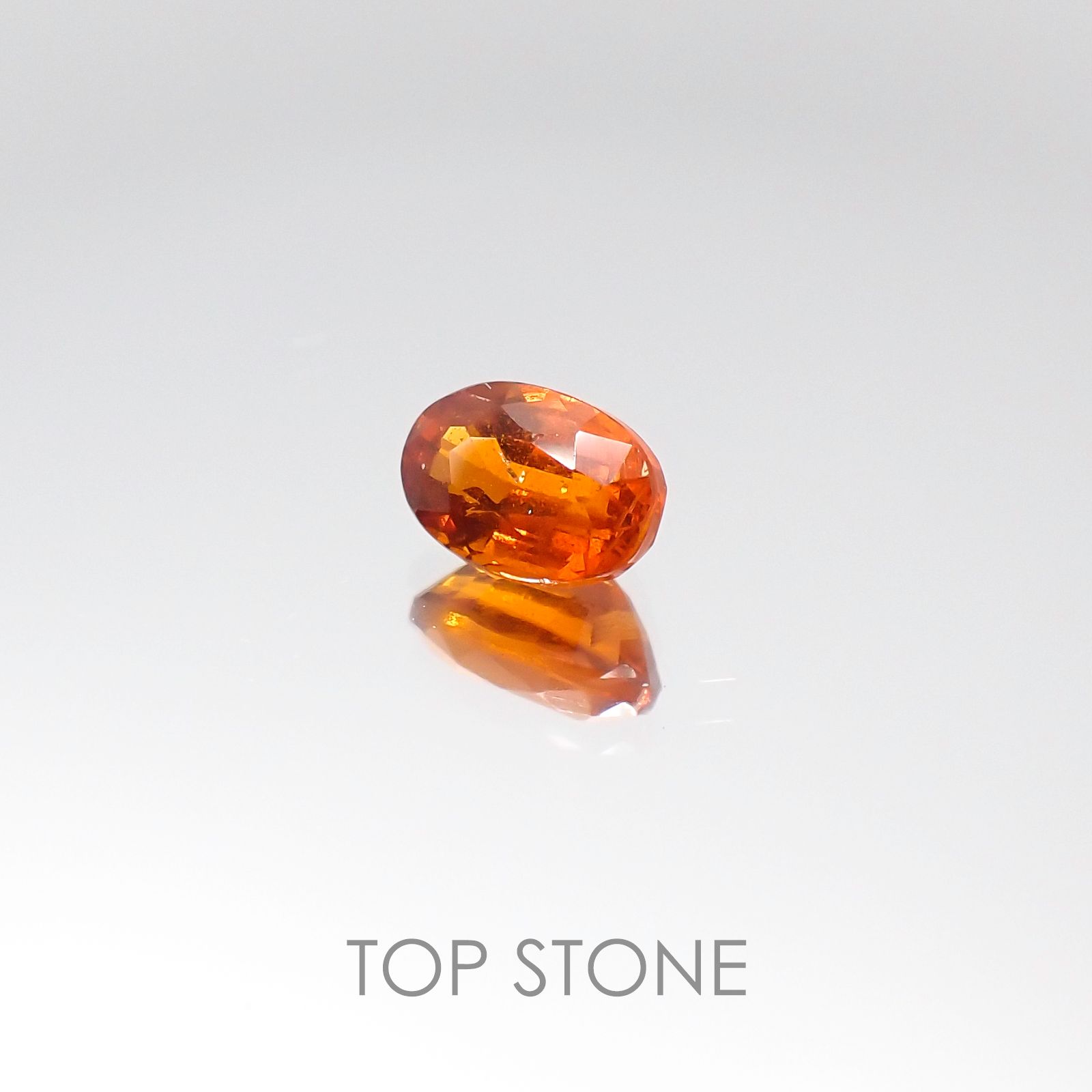 オレンジカイヤナイト タンザニア産 ルース 0.73ct[20096005]6.2×4.1mm前後