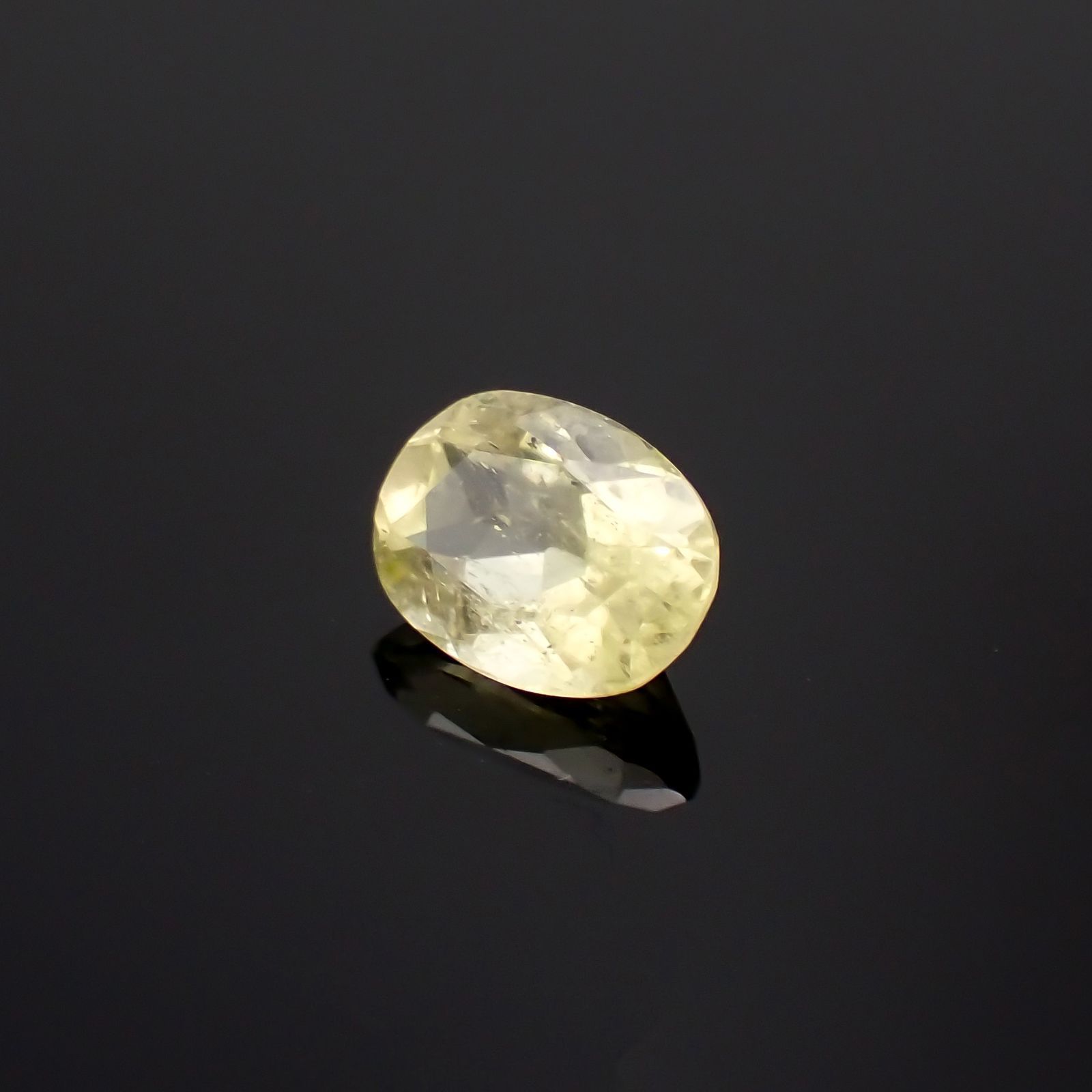 ブラジリアナイト(宝石名ブラジリアナイト)ブラジル産 0.78ct 識別済[230220690]6.7x5.1mm前後