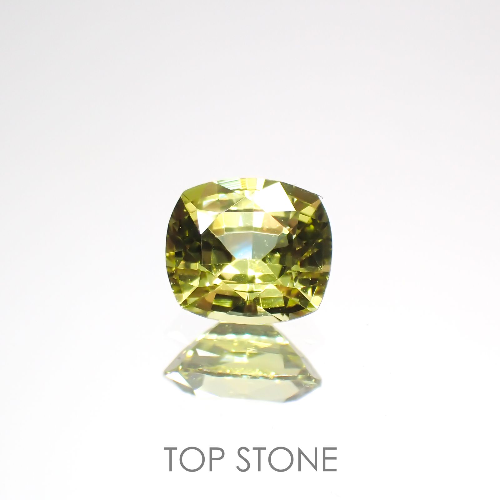 クリソベリル(宝石名クリソベリル)マダガスカル産 0.57ct 識別済[220114485]5.1x4.6mm前後
