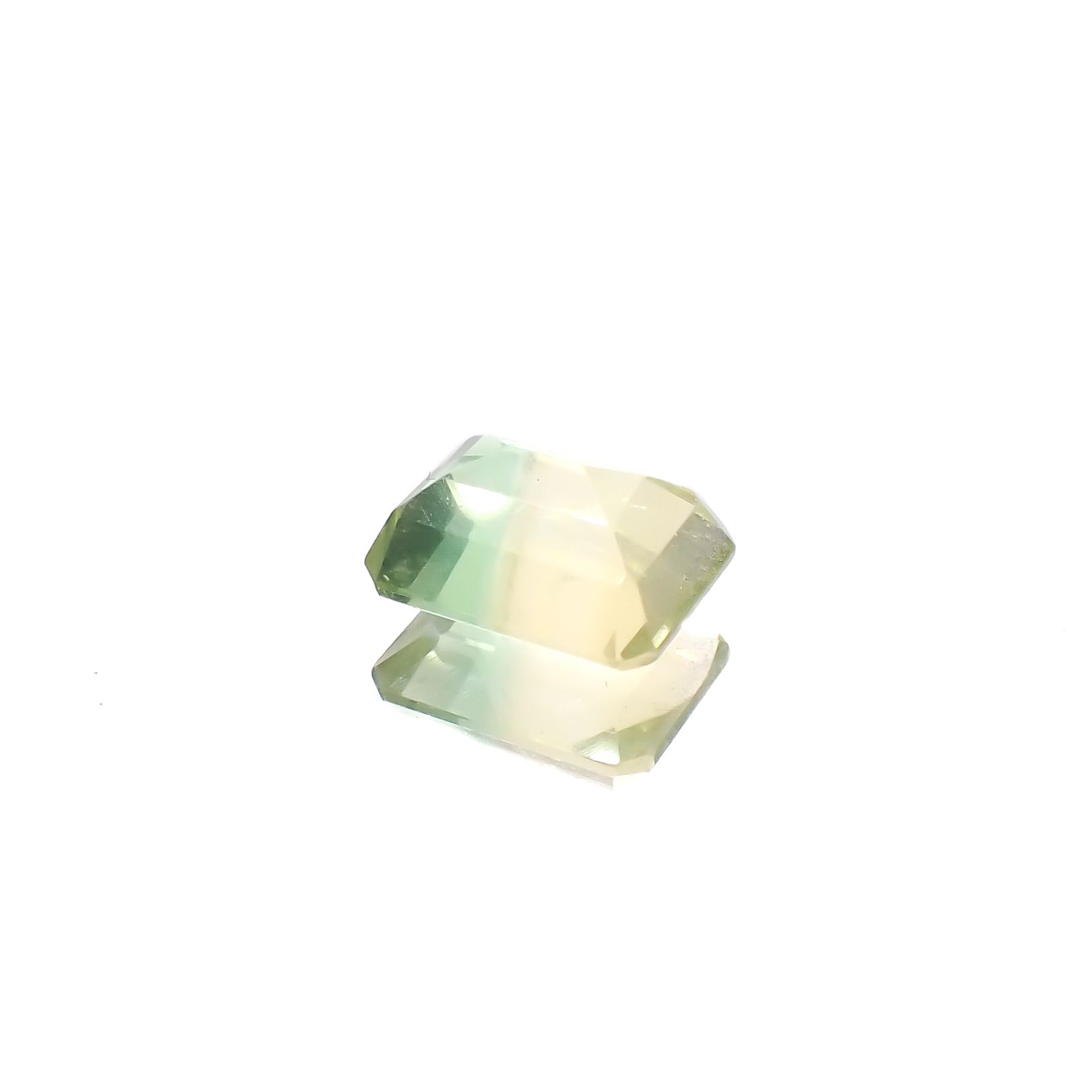 バイカラーフローライト フルオレッセンス ブラジル産 2.54ct[240928914]8.8x6.8mm前後