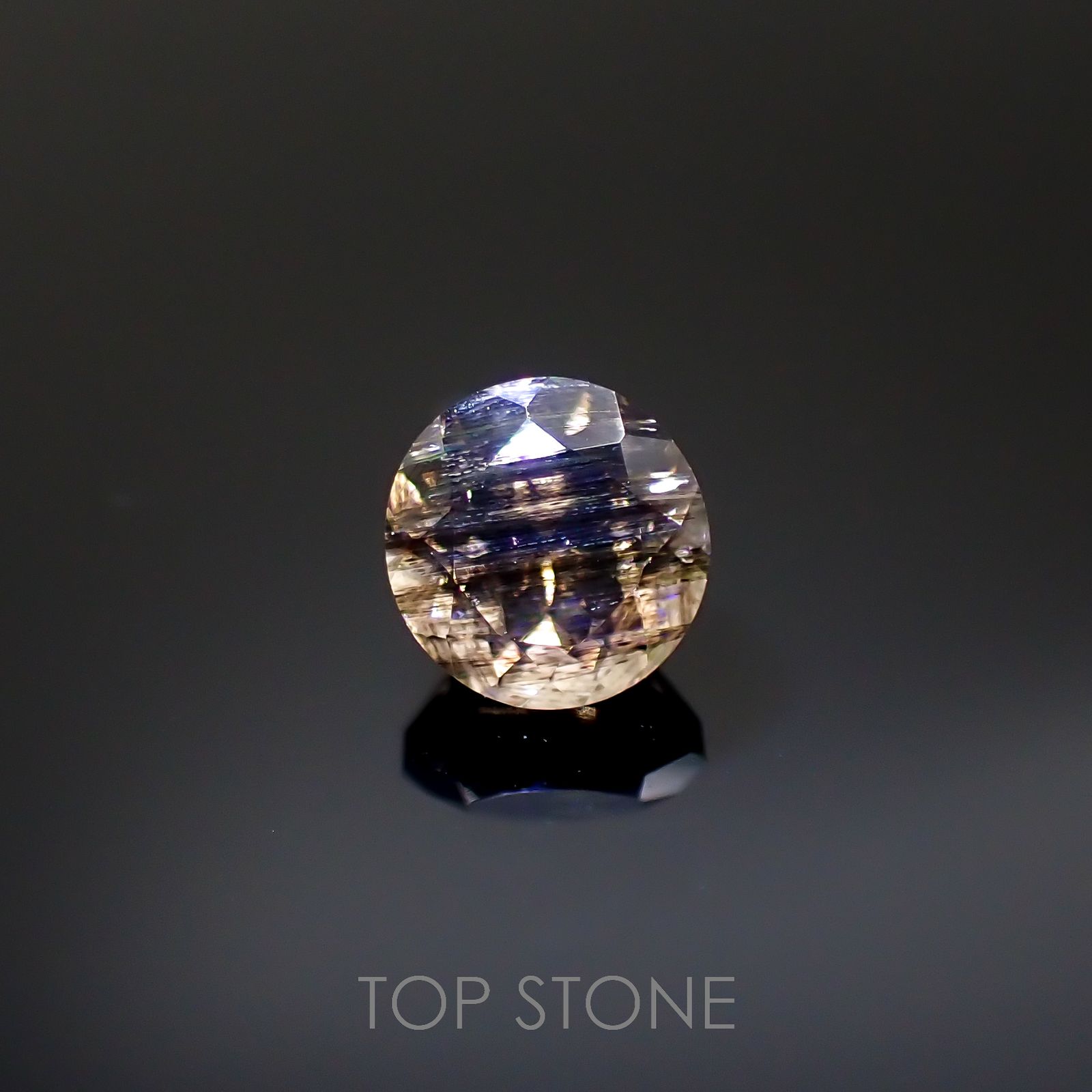 レインボースキャポライト ブラジル産 0.88ct[220817522]6x5.9mm前後