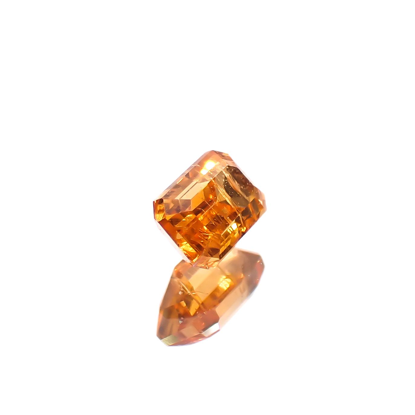 マンダリンガーネット マダガスカル産 0.25ct[240628221]3.8x2.5mm前後