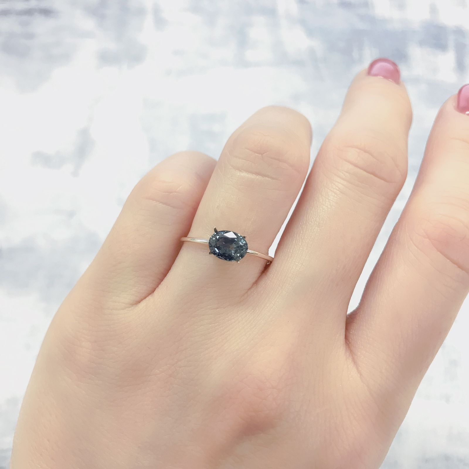 バイカラーサファイア(宝石名バイカラー・サファイア)マダガスカル/オーストラリア産 1.14ct 識別済[220114086]6.9x5.1mm前後
