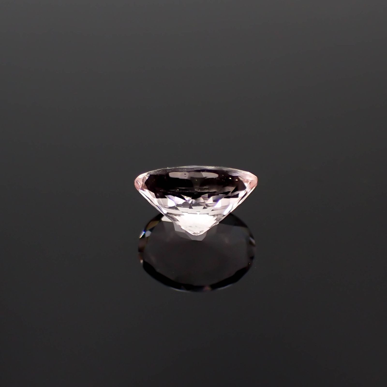 モルガナイト ブラジル産 1.08ct[240326777]8.1x6.2mm前後