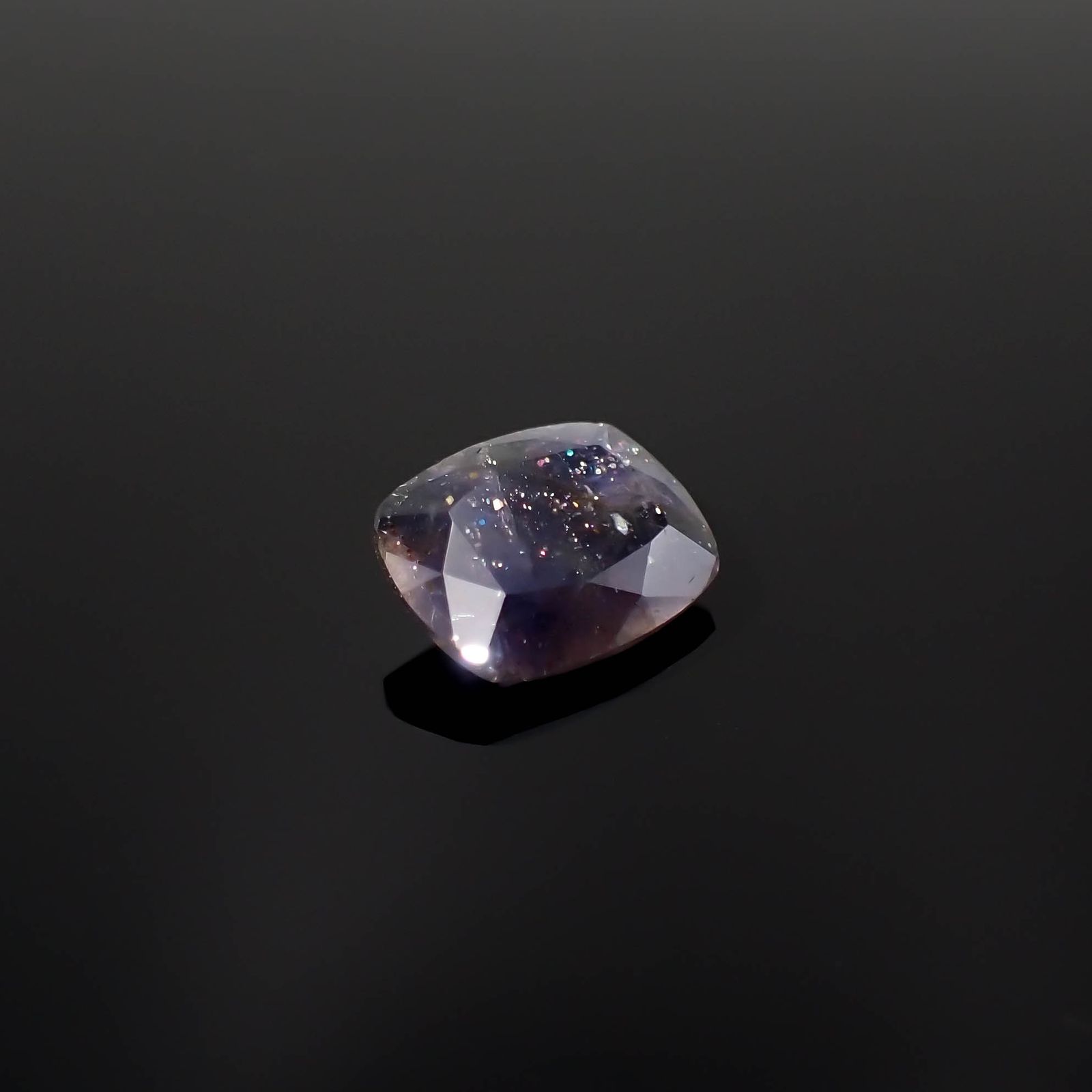 ブラッドショットアイオライト インド産 2.02ct[230321207]10.5x8.4mm前後