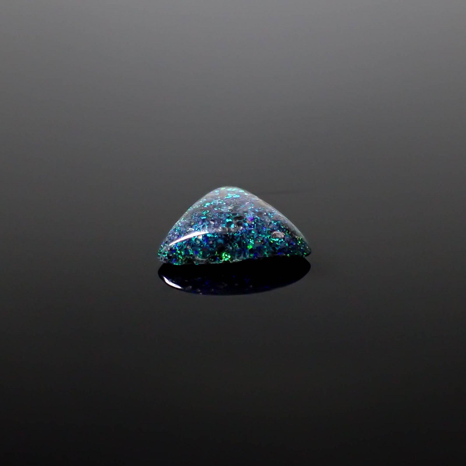 ブラックマトリックスオパール(宝石名オパール/加熱処理)オーストラリア産 1.47ct 識別済[250330126]9.1x10.3mm前後