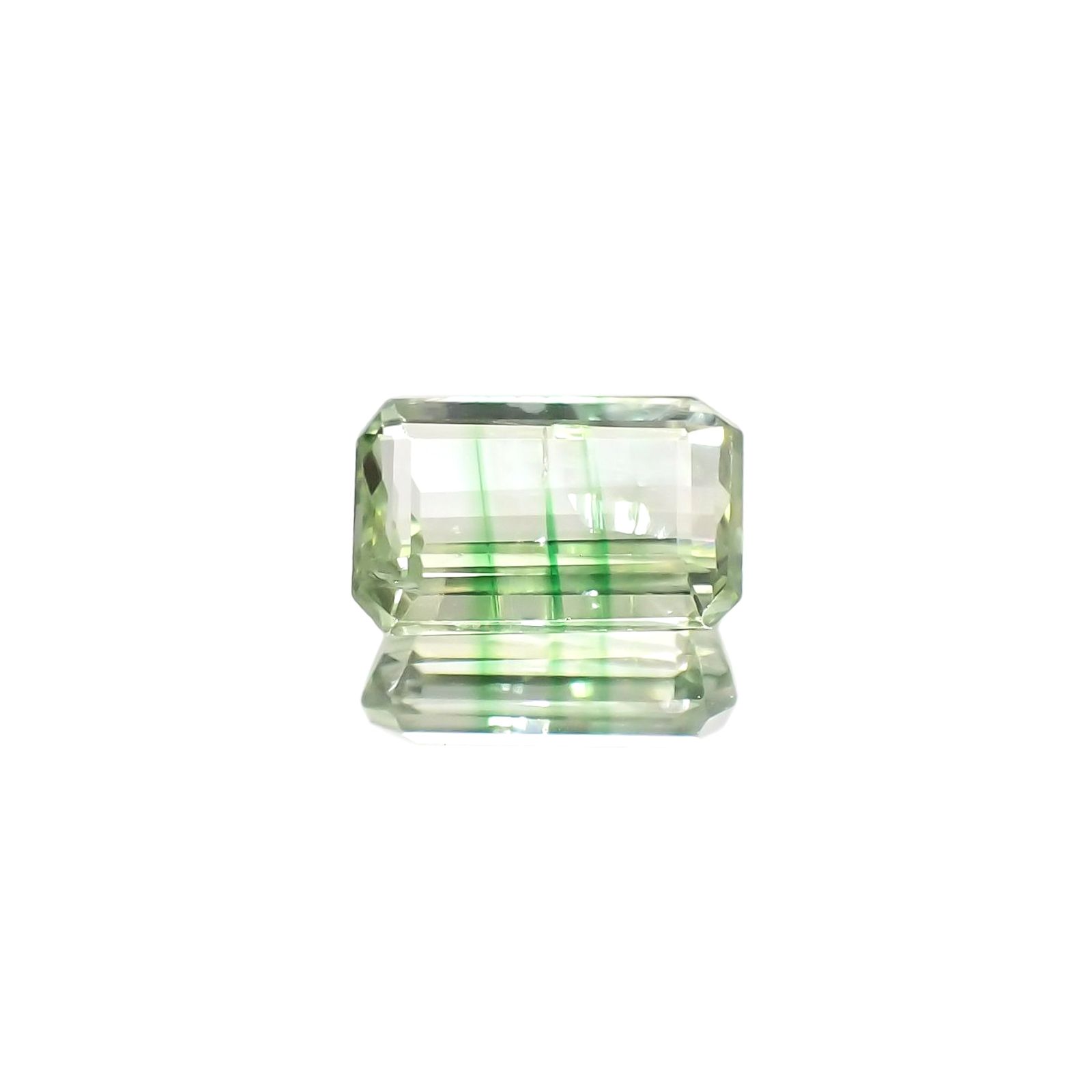 バイカラーツァボライト(宝石名グリーン グロッシュラー・ガーネット) タンザニア産 識別済 0.94ct / 7x4.4mm前後 [210711569]